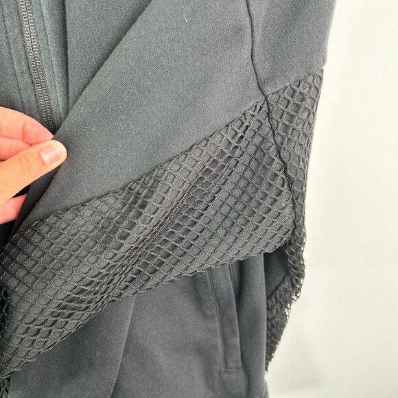 Adidas black mesh zip up size XL - Picture 3 of 6